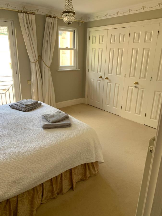 Circus Mews Townhouse:2 Beds:2 En-Suite Baths:Parking:City Centre:Quiet Area Exterior photo
